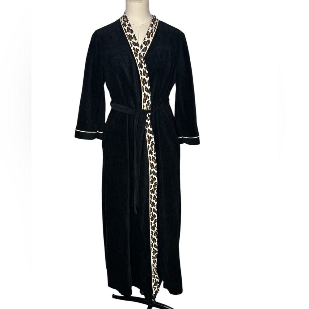 Vintage Velour Vanity Fair leopard trim robe